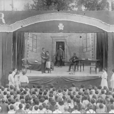 1915 Scuole elementari rappresentazione nel teatrino