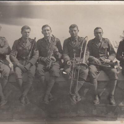 1938 Musicisti militari il terzo da sx Dino Valente- gent.conc.Stefano Valente