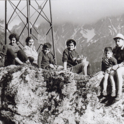 1959-60 Lago di Carezza - Nonna Ione -Fabrizio - Adriana Bonini - Paolo - Celsino