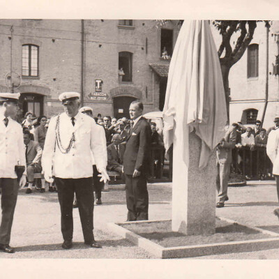 1963 Inaugurazione monumento a G.Pico gent.conc. Giorgio Amadelli