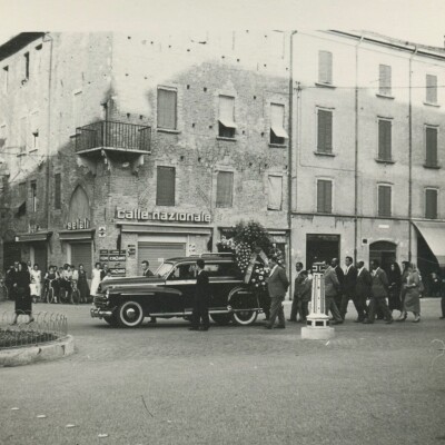 1956 Funerale mirandolese 5 Dino Cassanelli