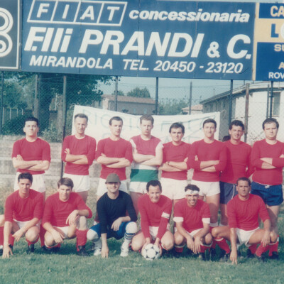 1985-Squadra di calcio degli Alti Belli e Fatti Bene Gent.conc.Glauco Meschieri