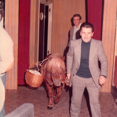 1974 Bussola Club Festa della castagna Costa-Scadinela- con il suo pony gent.conc.Mario Gherardi