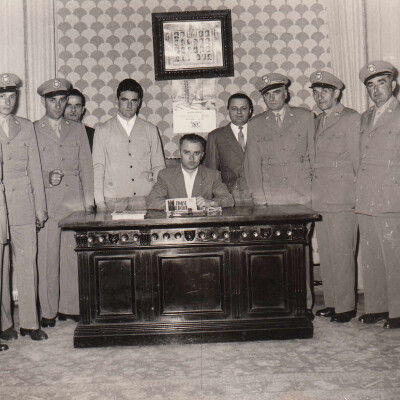 1949 il Sindaco Gelmini, Nardo e il Corpo dei Vigili Urbani Gent.conc. Giancarlo Malavasi