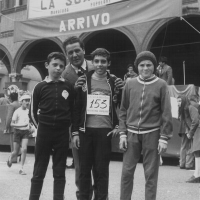 1974 Sgambada Alberto Bonomi al centro con alle spalle Loris Medici Gent.conc.Alberto Bonomi