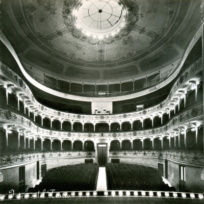 Teatro Nuovo 9 Interno