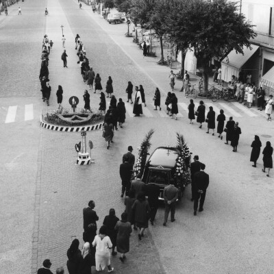 1960 Funerale mirandolese 10 Dino Cassanelli