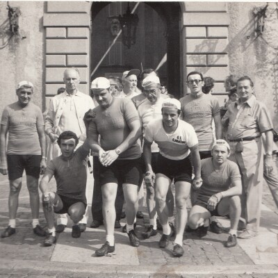 1975 gruppo di Cicloamatori Mirandolesi Gent.conc. Gianni Bellini