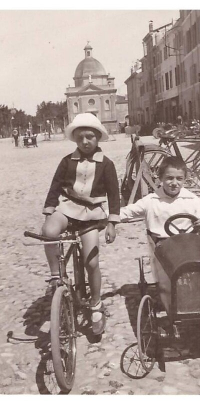 1930 a dx Remo Pellacani gent.conc.Roberta Pellacani