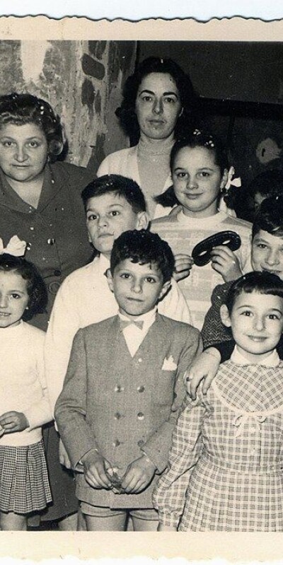1955 Festa dei Bimbi in Teatro Nuovo gent.conc.Roberta Pellacani