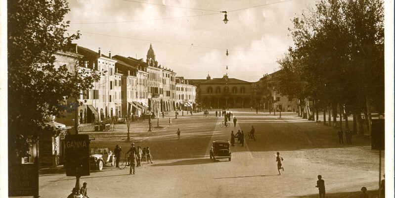 Piazza Costituente 0090