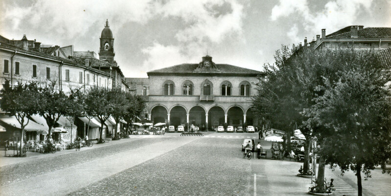 Piazza Costituente 0012
