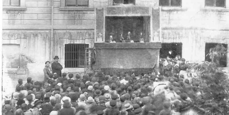 1915 Scuole elementari rappresentazione dei burattini