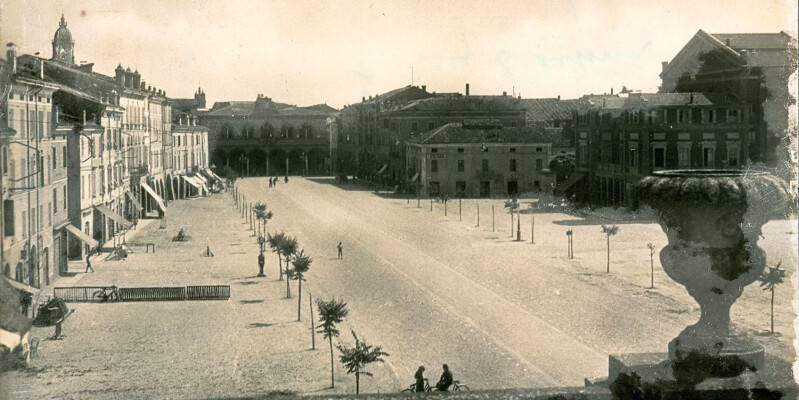 Piazza Costituente 0091