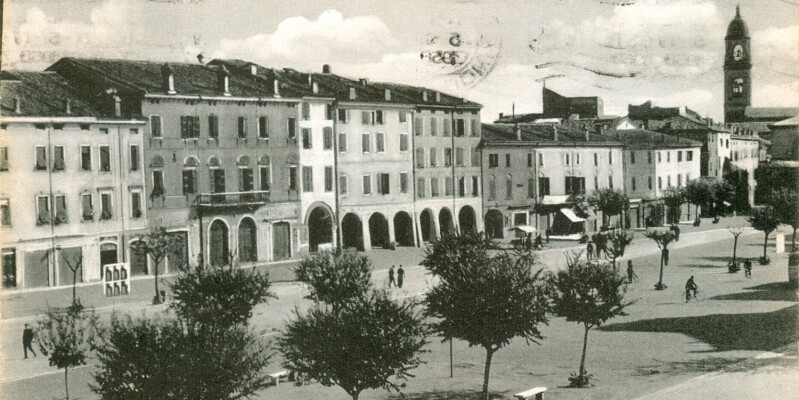 Piazza Costituente 0001